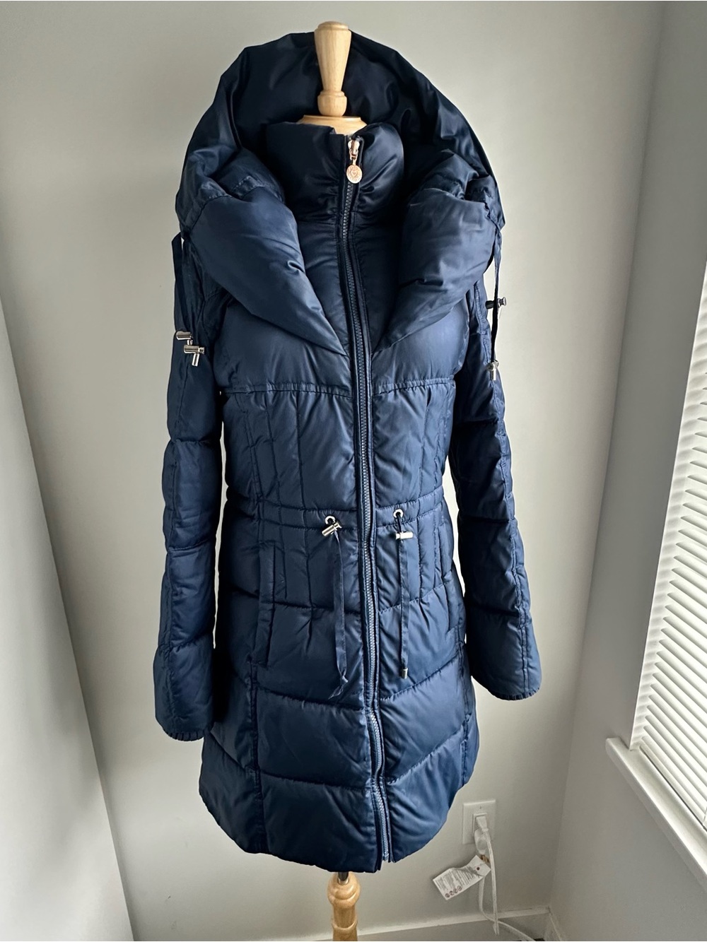 Betsey Johnson Women's Navy Puffer Coat with Hood S